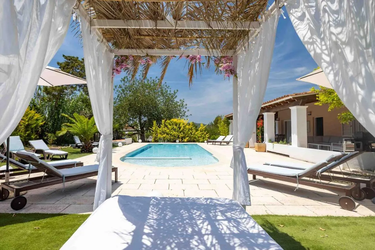 Villa Albaladejo Can Furnet إسبانيا