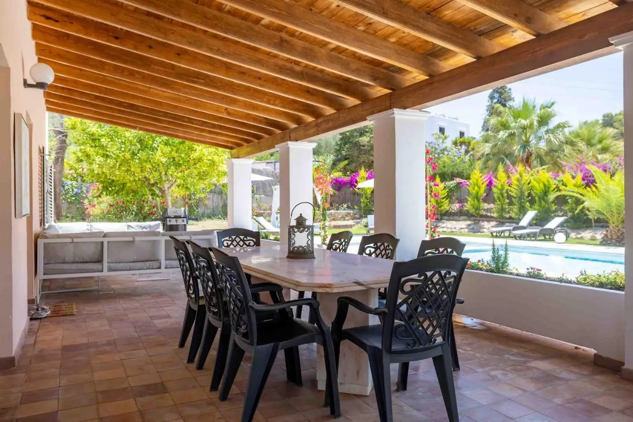 Villa Albaladejo Can Furnet 0*,  إسبانيا
